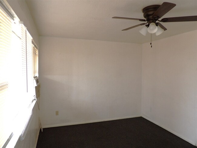 Foto del edificio - 2341 NW Bell Ave