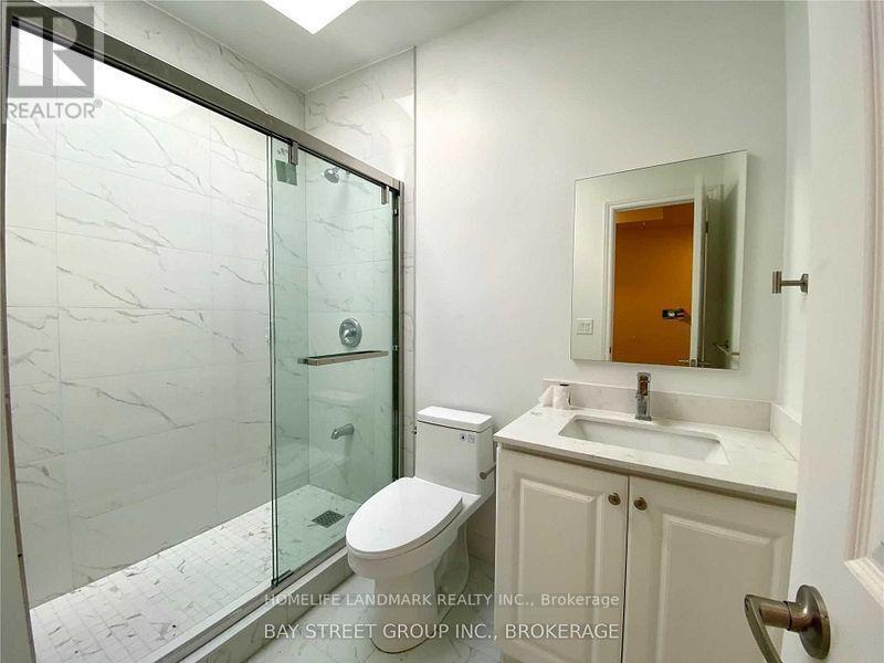 Photo du bâtiment - 3238 Yonge St