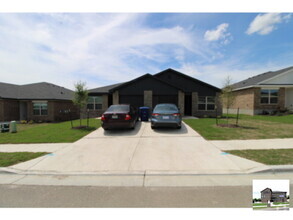 Building Photo - 1209 Lehmann Dr