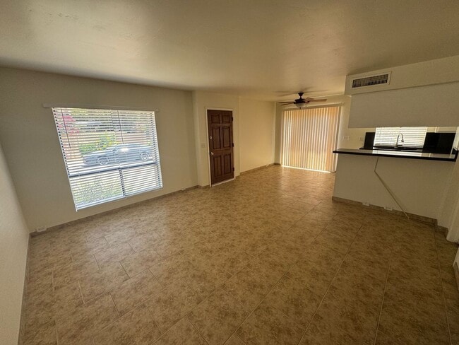 Foto del edificio - 10420 N 10th St