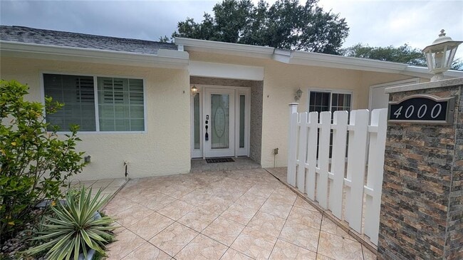 Building Photo - 4000 Poinciana Ct