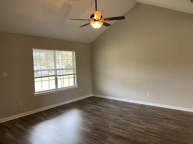 Building Photo - Hinesville