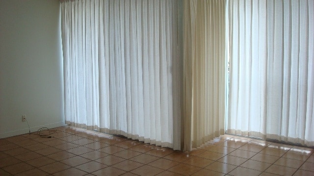 Building Photo - PARTLY FURNISHED STUDIO 1 BATH