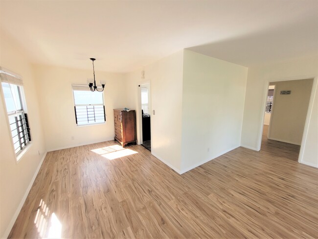 Dining Room - 3960 Haines St