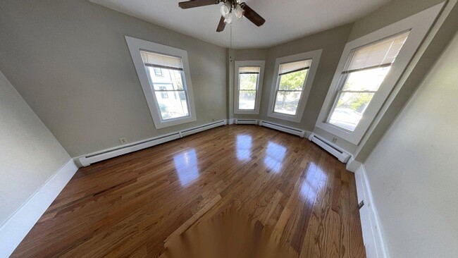 Photo - 204 River St Apartment