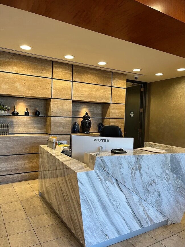 Foto del edificio - 800 W 1st St