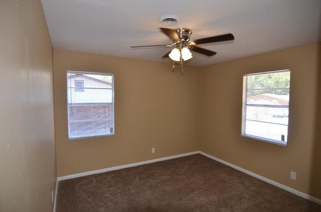 Foto del edificio - Four Bedroom in Meadowbrook