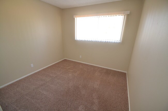 Building Photo - 1709 Gilda Cir