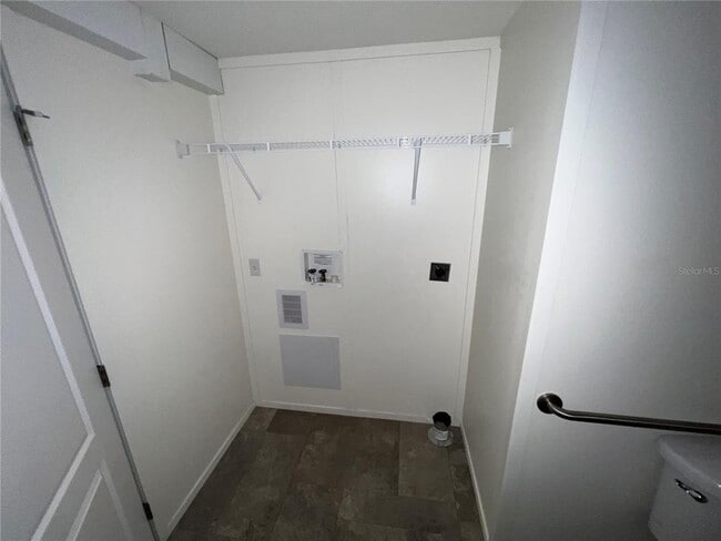 Foto del edificio - 231 W Carter St