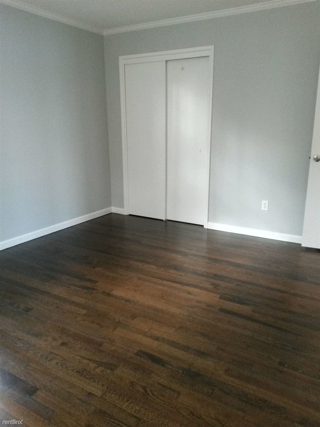 Building Photo - 4 br, 1.5 bath House - 307 Weed Ave