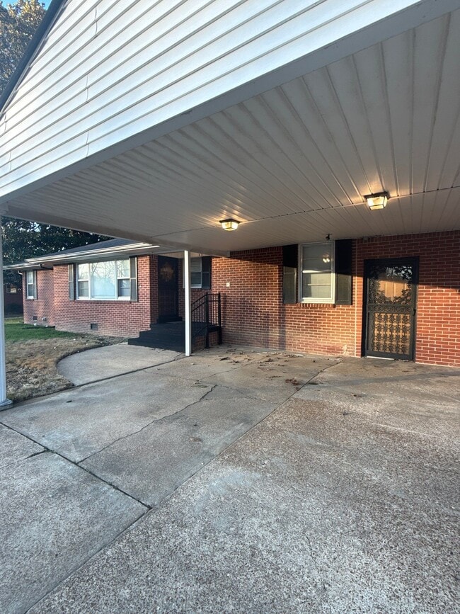 Building Photo - 35 Wiley Dr