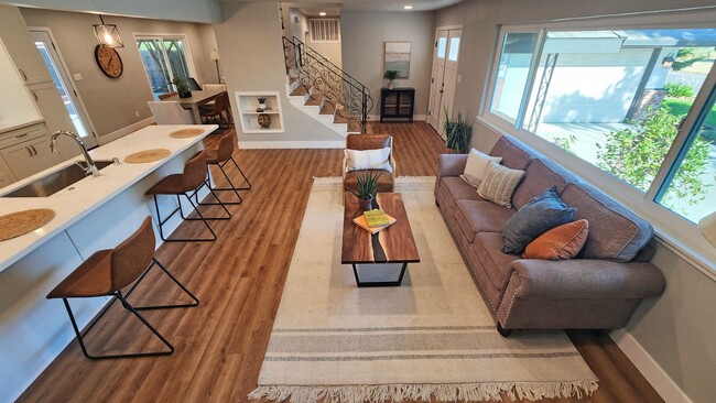 Building Photo - 7021 Wilshire Cir