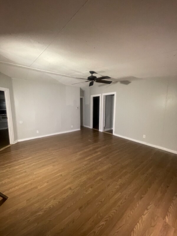 Building Photo - 15505 parrot Ln