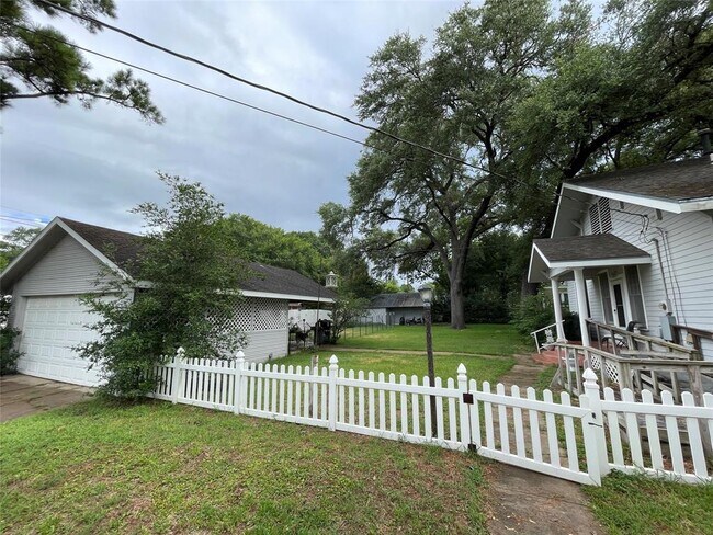 Foto del edificio - 801 Hudgins St