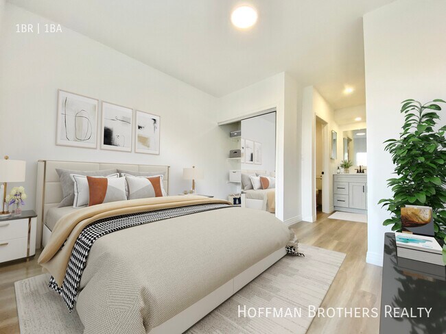 Building Photo - 1240 S Bronson Ave