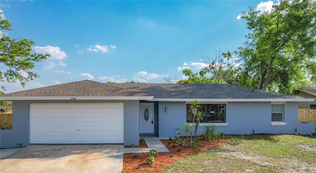 Foto principal - 3230 Caulfield St