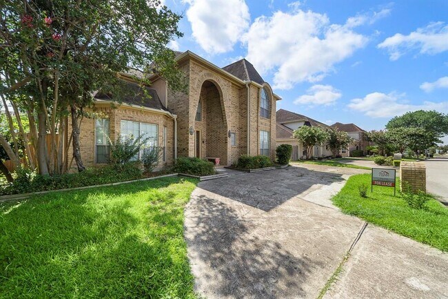 Building Photo - 3415 Ashfield Dr