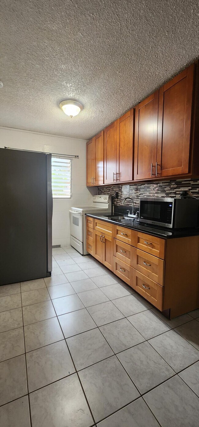 94456 Awamoi St, Waipahu, HI 96797 House Rental in Waipahu, HI