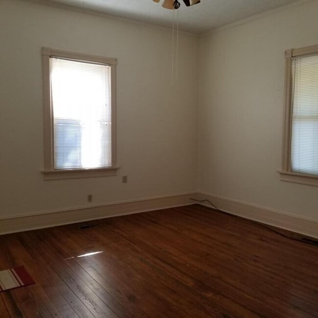 Building Photo - 2424 Birch Ave