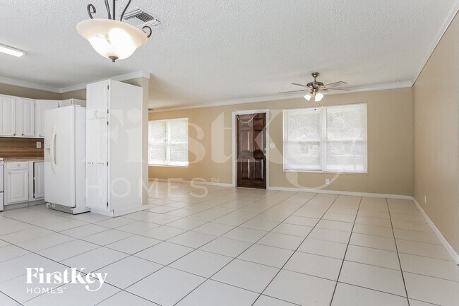 Building Photo - 2531 Blue Jay Turn