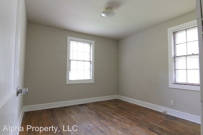 Building Photo - 2 br, 1 bath House - 202 Loop St