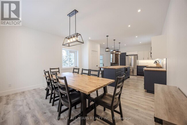 Photo du bâtiment - 21 Albert St S