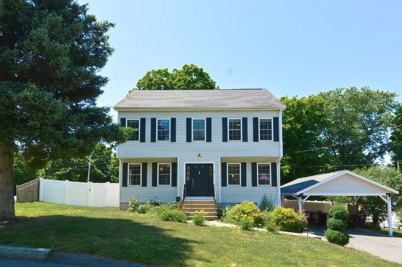 Primary Photo - 6 Meetinghouse Lane