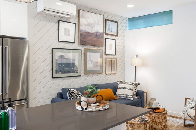 Foto del edificio - 628 10th Ave E