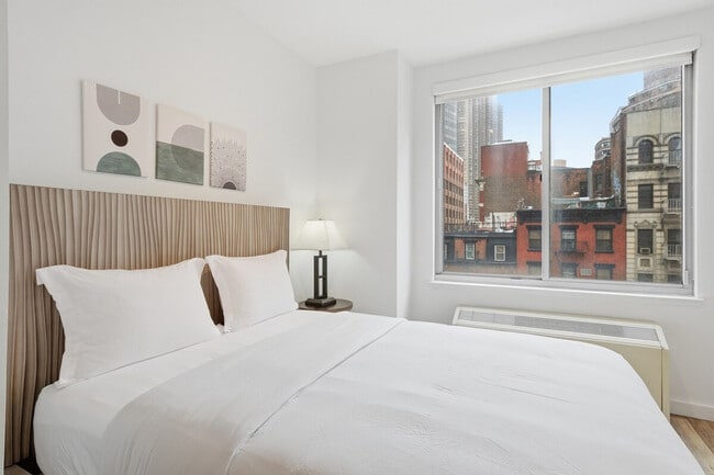 Building Photo - 7 Sniffen Ct