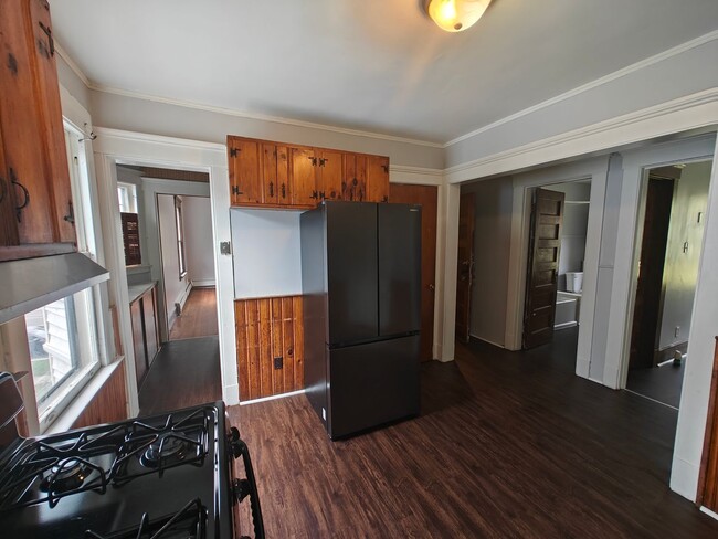 Building Photo - 83 Norton St