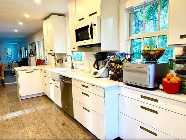 Foto del edificio - 5023 SW 59th Ave