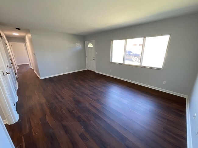 Photo - 3306 Elman Dr (Middletown, OH) House