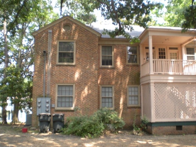 Primary Photo - 2414 Drummond St