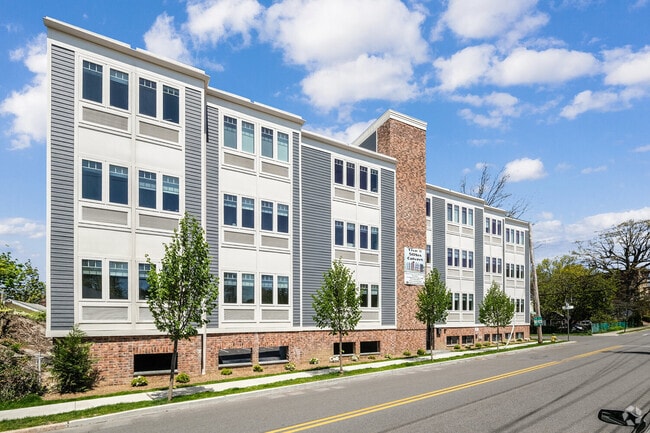 Building Photo - 50 Six Calvert