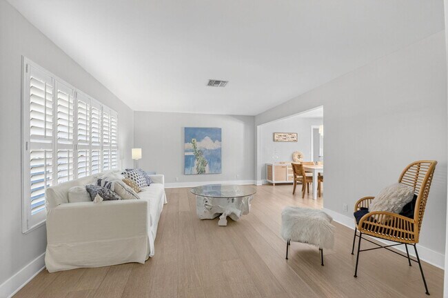 Foto del edificio - 4690 Palo Verde Dr