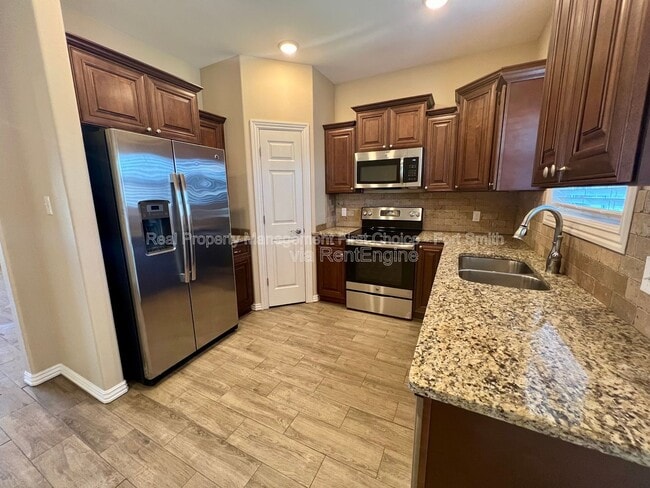 Building Photo - 9921 Landry Dr