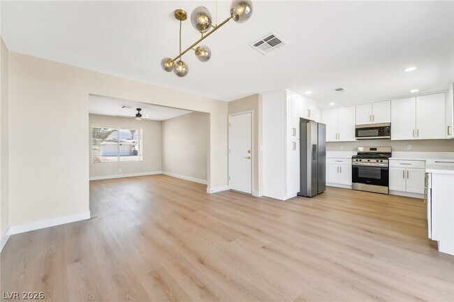 Foto del edificio - 517 Longtree Ave