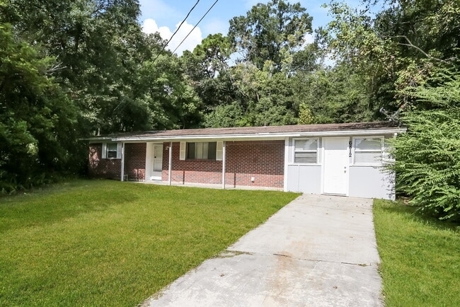 Building Photo - 6812 Hawkins Ct