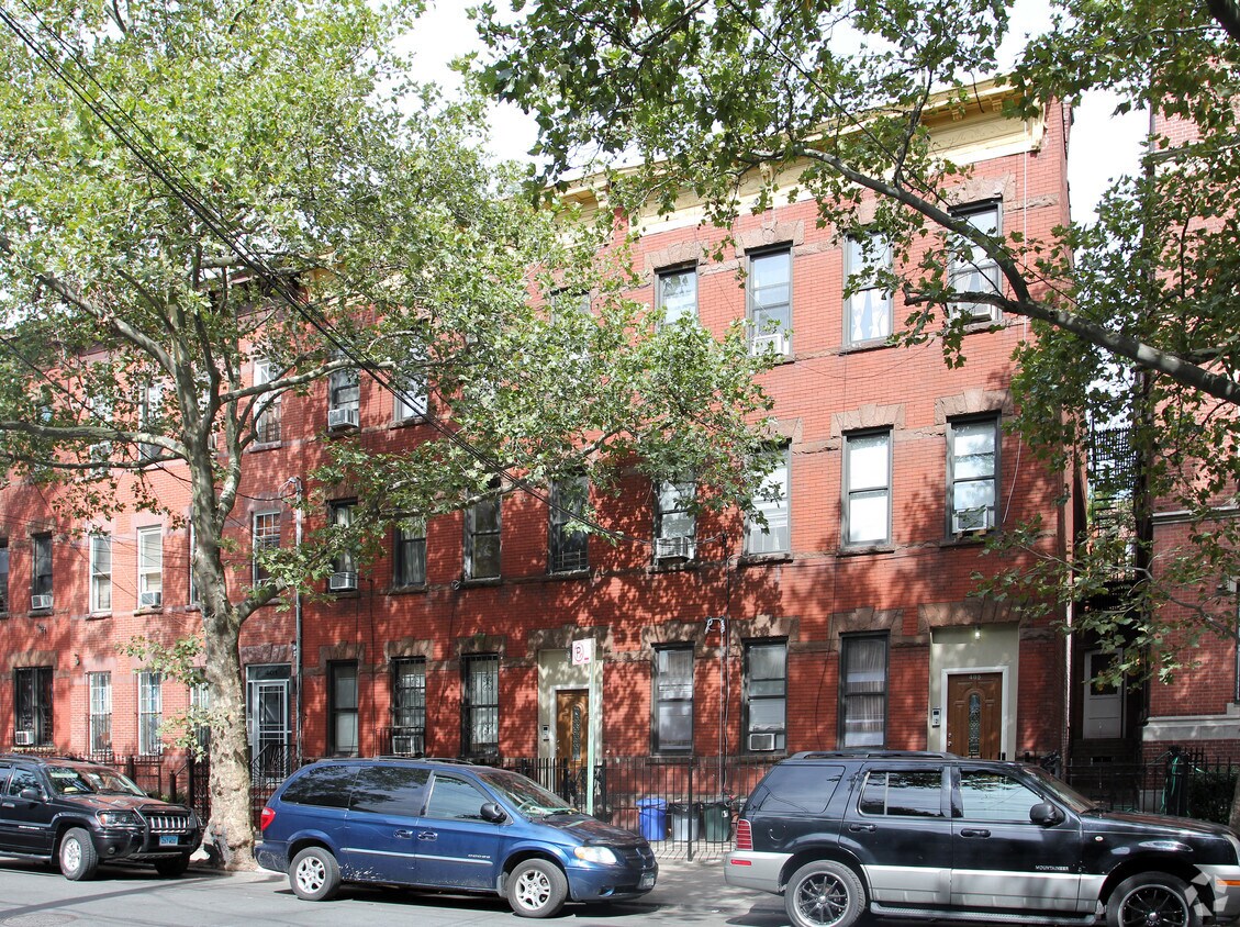 Building Photo - 403 Linden St