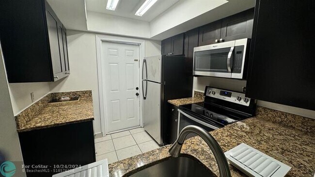 Foto del edificio - 4061 NW 9th Ave