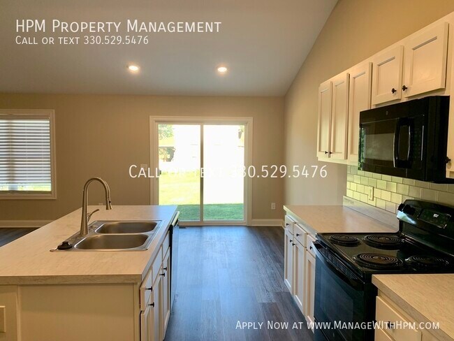 Foto del edificio - Spacious Modern Duplex Built in 2022