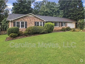 Building Photo - 502 Rosebud Ln