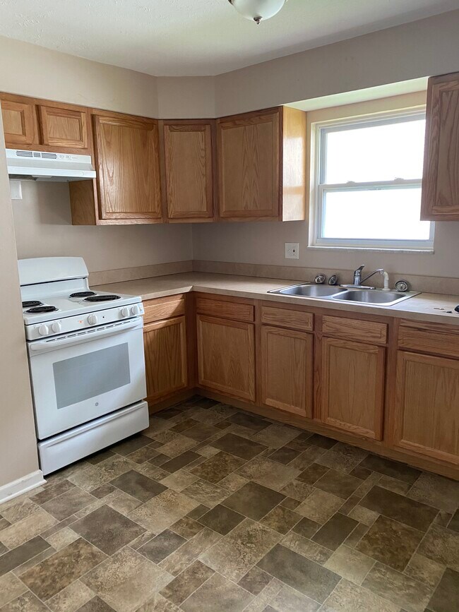 Building Photo - 617 Fulmer Ave