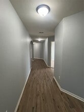 Building Photo - 5502 Rainbow Rd.