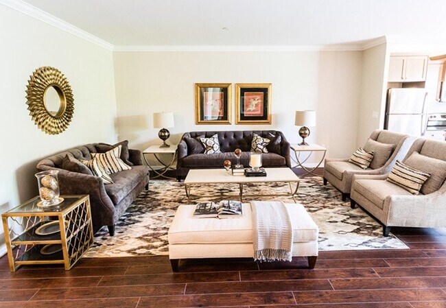 Photo du bâtiment - 940 On The Park - Luxury Rentals