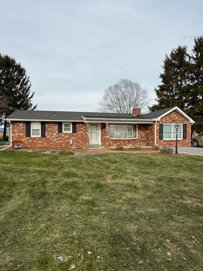 Building Photo - 558 Shippensburg Rd