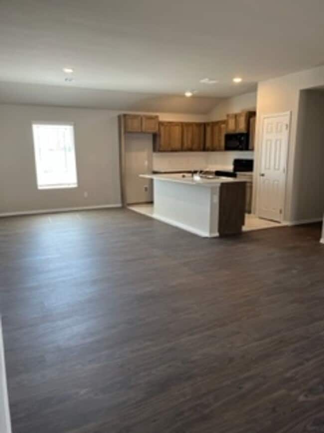 Building Photo - 1st Month Free!