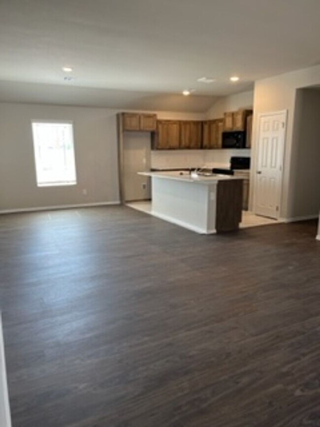 Building Photo - Beautiful New Home!