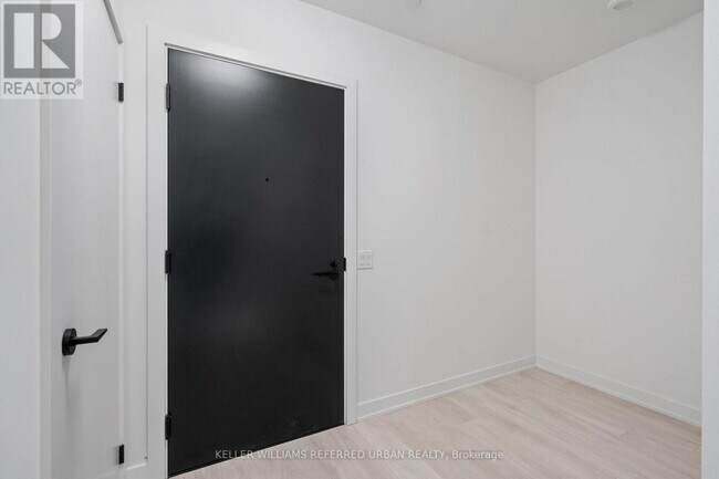 Photo du bâtiment - 117 Broadway Ave