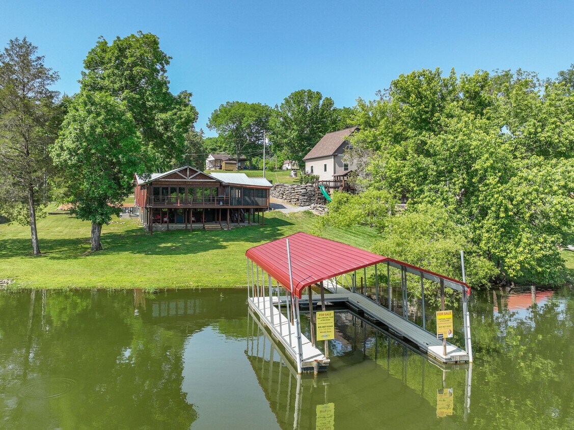 Foto principal - 1120 Misty Lake Dr